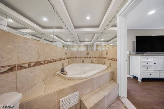 93 N 15Th St, Prospect Park Boro, NJ 07508