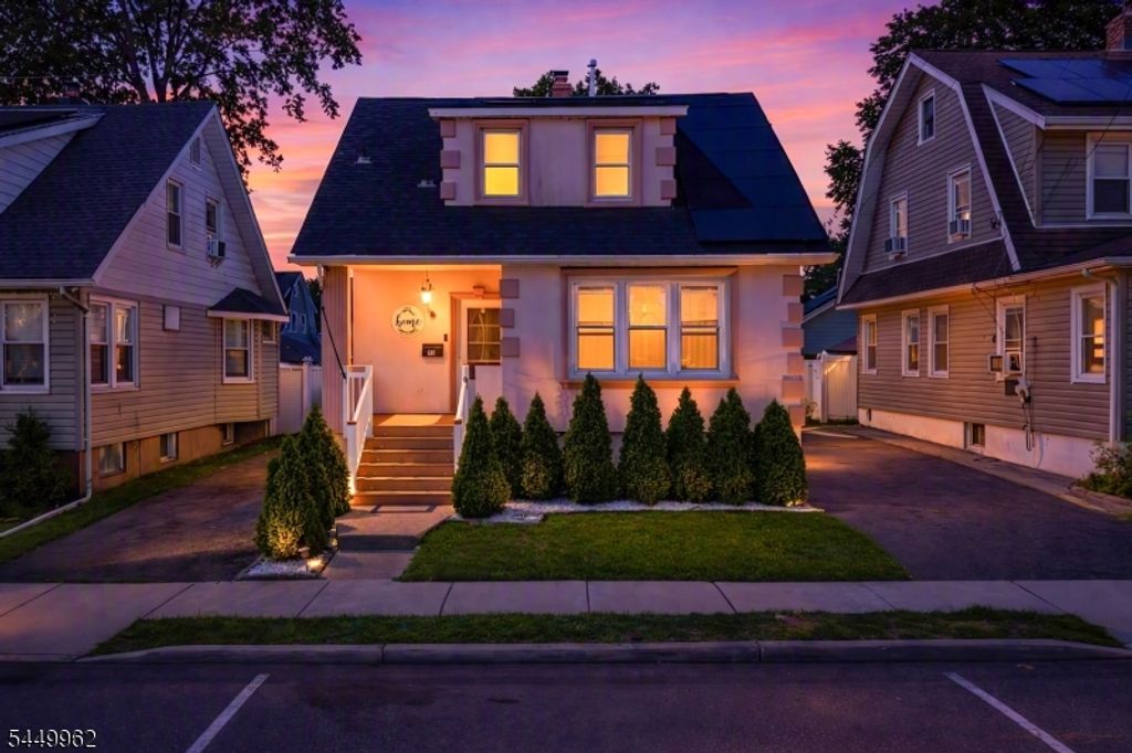 93 N 15Th St, Prospect Park Boro, NJ 07508