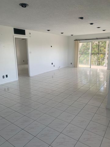 3360 SPANISH MOSS Terrace 413, Lauderhill, FL 33319