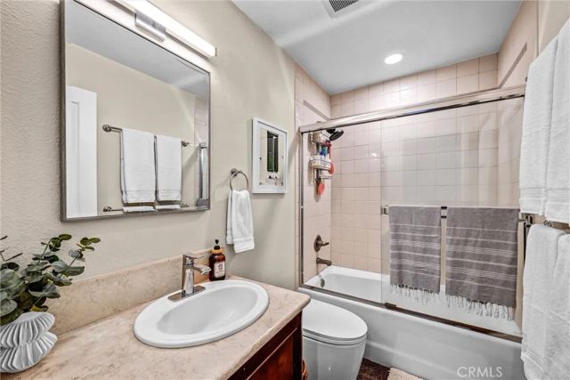 8640 Via Mallorca B, La Jolla, CA 92037