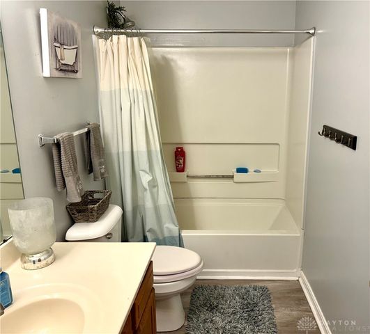 1006 Lofton Drive, Englewood, OH 45315