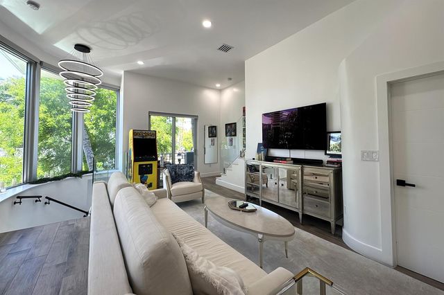 361 Jefferson Avenue, Miami Beach, FL 33139