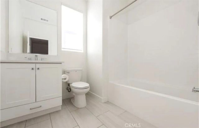 273 LYNX, Irvine, CA 92618