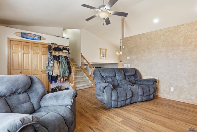 4624 PATRICIA ST, Rapid City, SD 57703