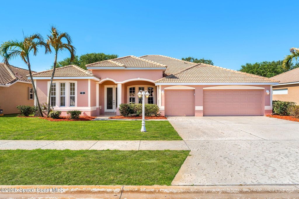 541 Oceanside Boulevard, Indialantic, FL 32903