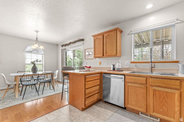 1039 MOUNTAIN RD, Ogden, UT 84404