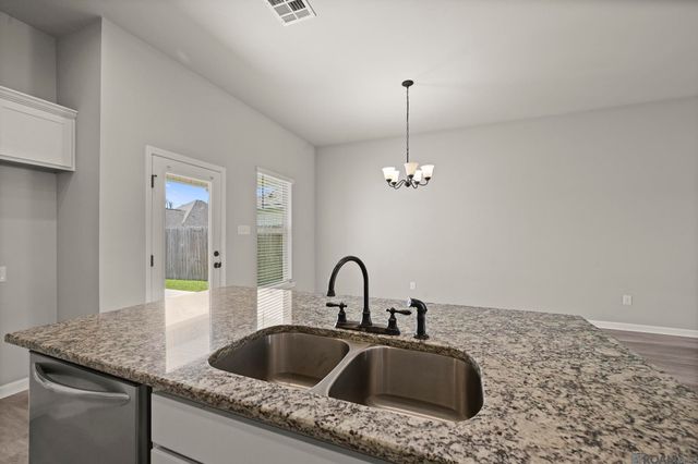 43119 Pointside Ave, Prairieville, LA 70769