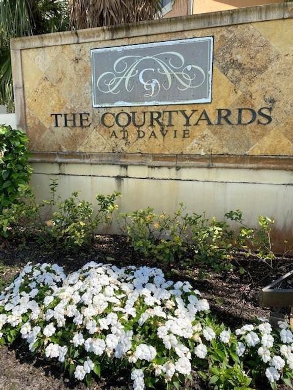 6976 SW 39th St G103, Davie, FL 33314