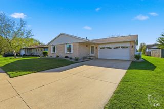 545 N Monroe Avenue, Bradley, IL 60915