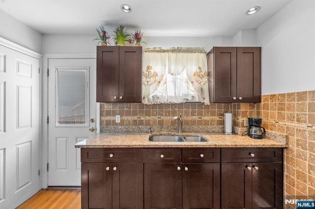 288 Sussex Road, Wood Ridge, NJ 07075