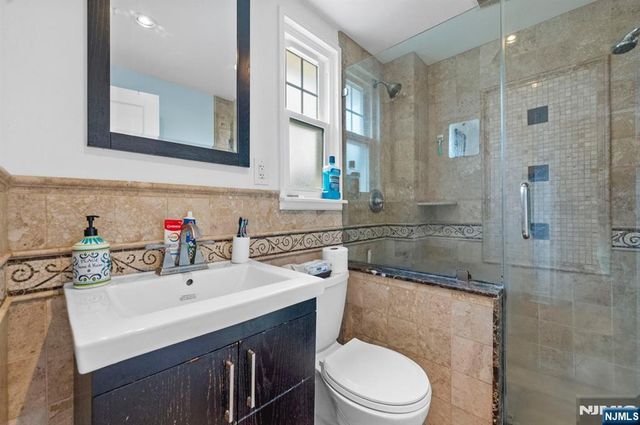 288 Sussex Road, Wood Ridge, NJ 07075