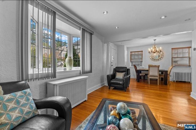 288 Sussex Road, Wood Ridge, NJ 07075