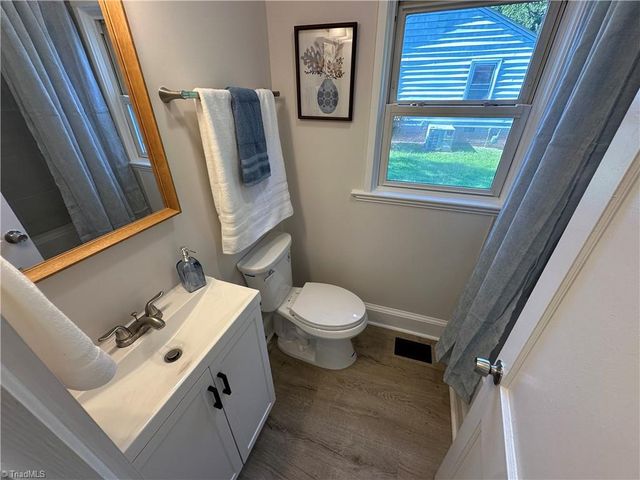 520 Delaware Avenue, Burlington, NC 27217