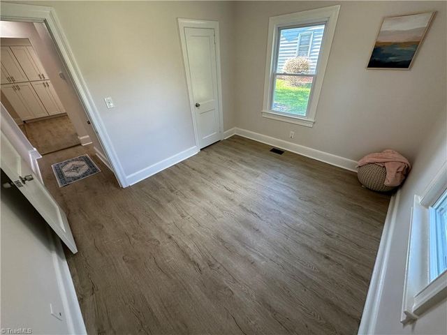 520 Delaware Avenue, Burlington, NC 27217