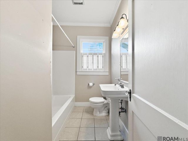5228 Capital Heights Ave, Baton Rouge, LA 70806