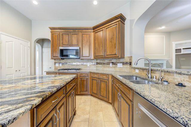 1018 Sierra Springs Lane, Spring, TX 77373