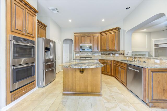 1018 Sierra Springs Lane, Spring, TX 77373