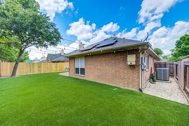 1018 Sierra Springs Lane, Spring, TX 77373