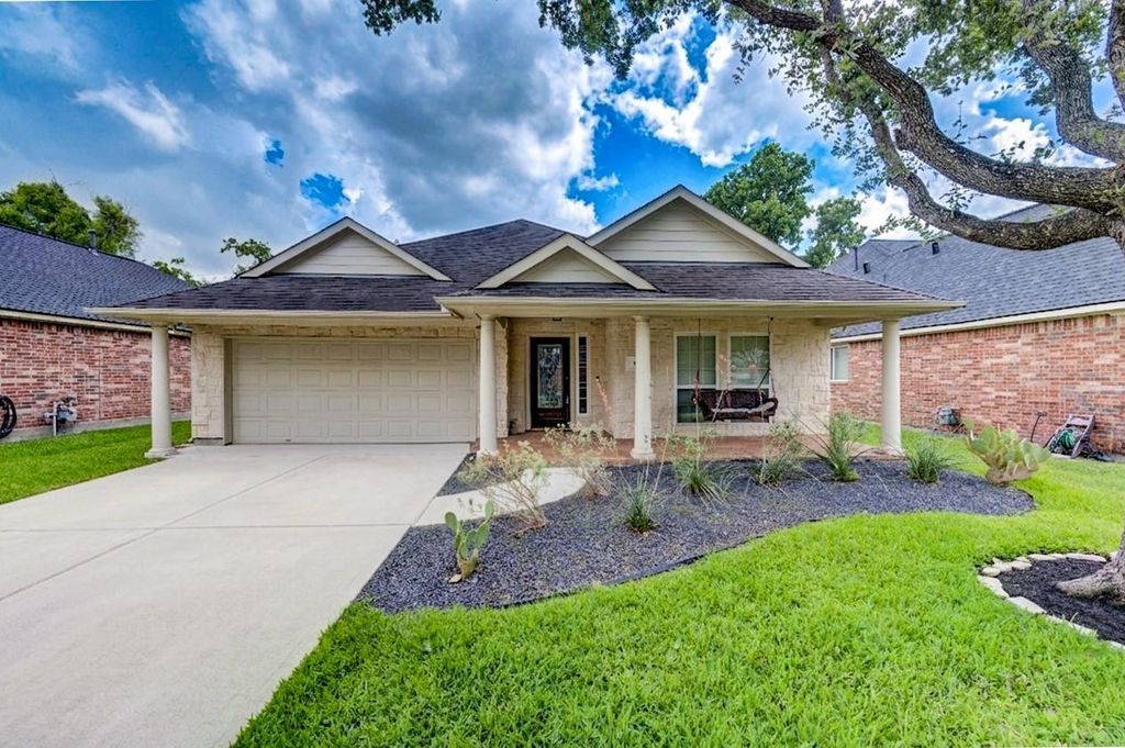 1018 Sierra Springs Lane, Spring, TX 77373