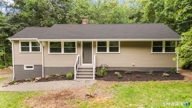 35 Columbine Drive, Trumbull, CT 06611