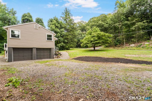 35 Columbine Drive, Trumbull, CT 06611