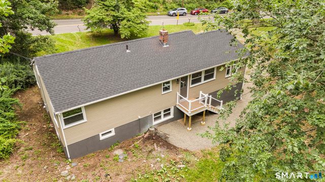 35 Columbine Drive, Trumbull, CT 06611
