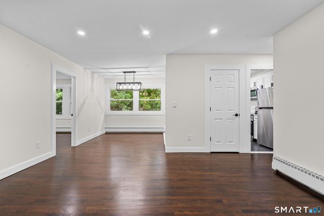 35 Columbine Drive, Trumbull, CT 06611