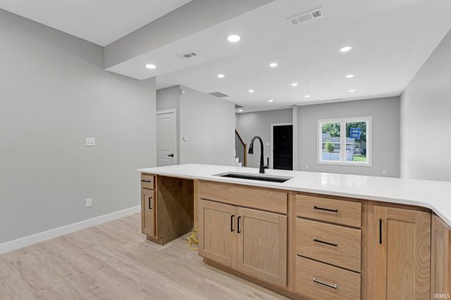 5964 N Clinton Street, Fort Wayne, IN 46825