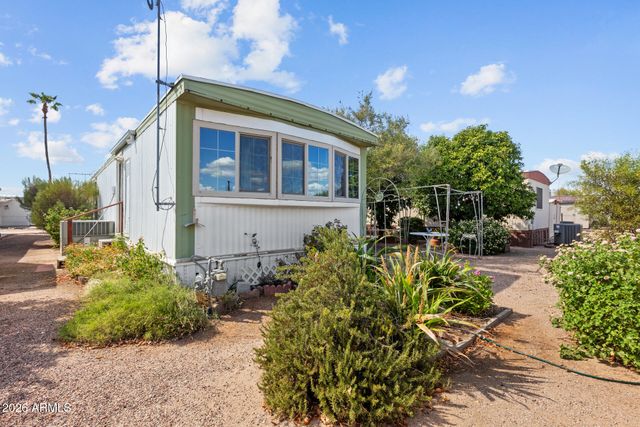 2523 E CONTENTION MINE Road 21, Phoenix, AZ 85032