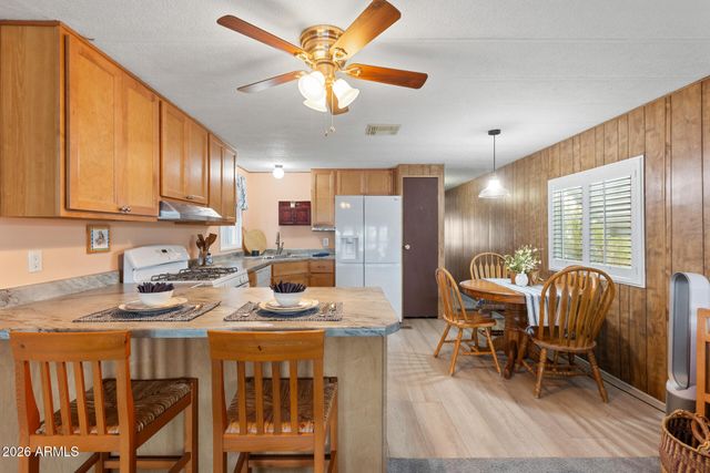 2523 E CONTENTION MINE Road 21, Phoenix, AZ 85032