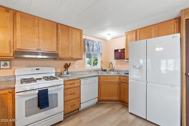 2523 E CONTENTION MINE Road 21, Phoenix, AZ 85032