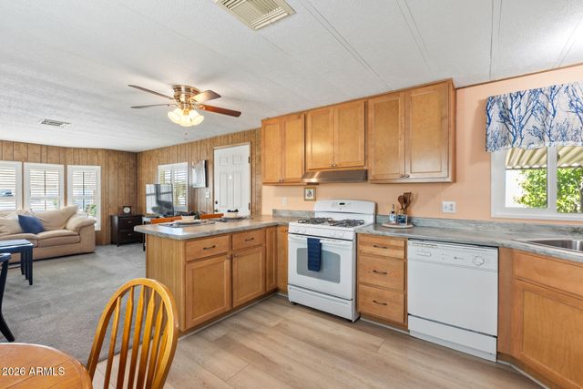 2523 E CONTENTION MINE Road 21, Phoenix, AZ 85032