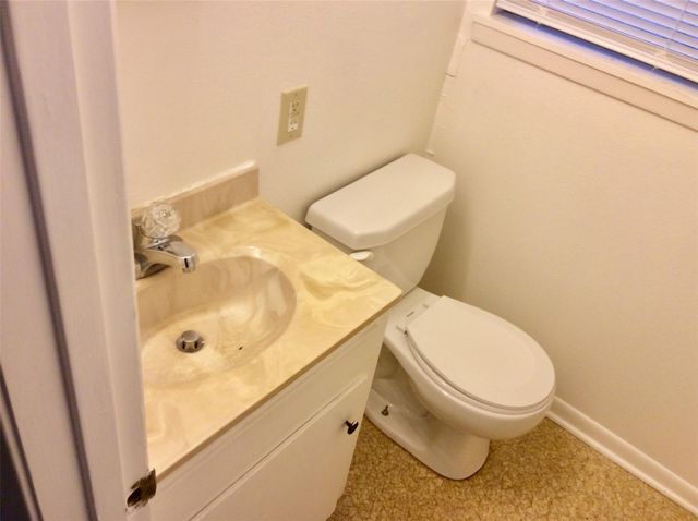 406 N Broadway Street, Caldwell, TX 77836