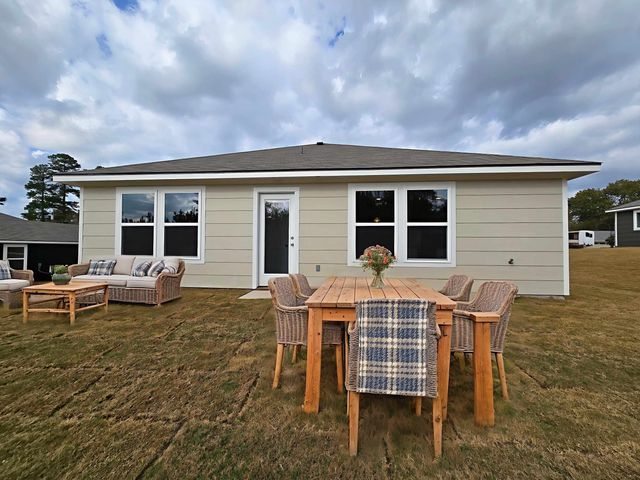 273 Omaha St., Gladewater, TX 75647