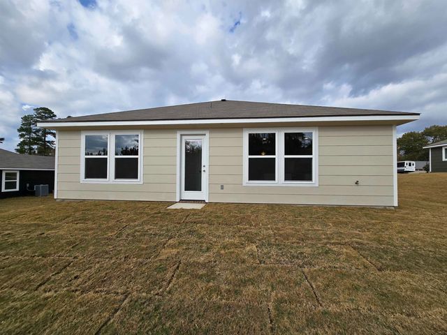 273 Omaha St., Gladewater, TX 75647