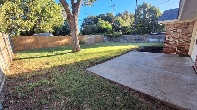 1713 Aberdeen Drive, Arlington, TX 76015