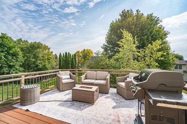 15353 Eagles Ridge NW, Prior Lake, MN 55372