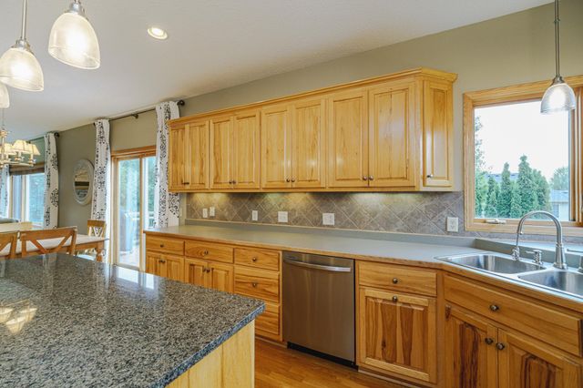 15353 Eagles Ridge NW, Prior Lake, MN 55372
