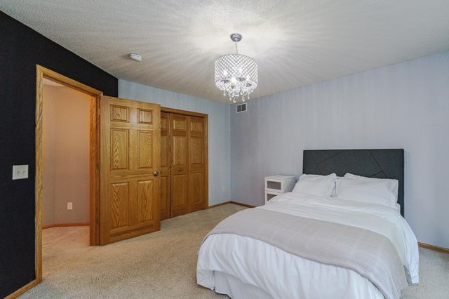 15353 Eagles Ridge NW, Prior Lake, MN 55372