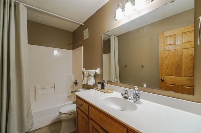 15353 Eagles Ridge NW, Prior Lake, MN 55372