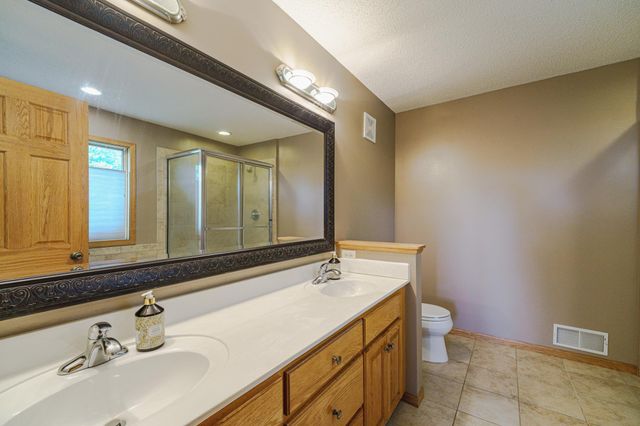 15353 Eagles Ridge NW, Prior Lake, MN 55372