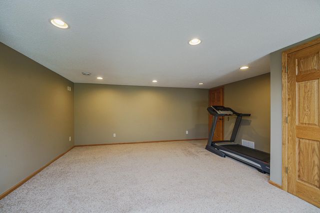 15353 Eagles Ridge NW, Prior Lake, MN 55372