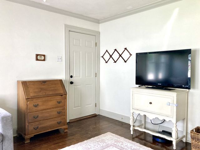 1824 Dimple Ct, Columbia, TN 38401