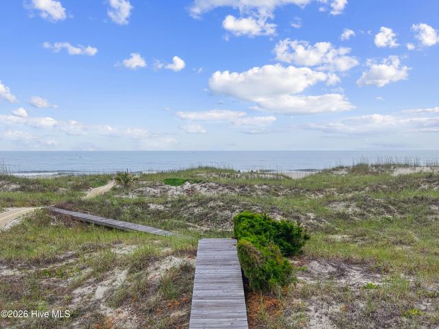 1307 Ocean Boulevard W, Supply, NC 28462
