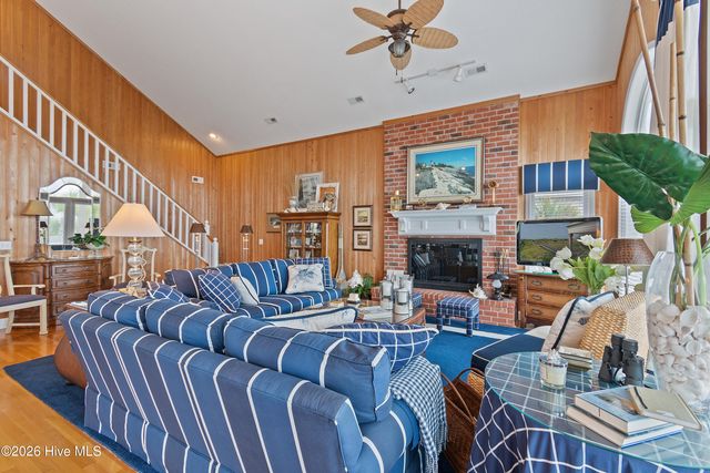 1307 Ocean Boulevard W, Supply, NC 28462