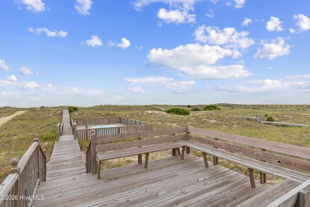 1307 Ocean Boulevard W, Supply, NC 28462
