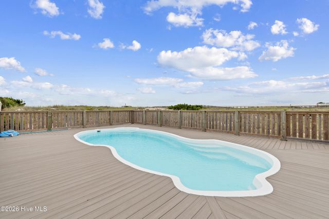 1307 Ocean Boulevard W, Supply, NC 28462