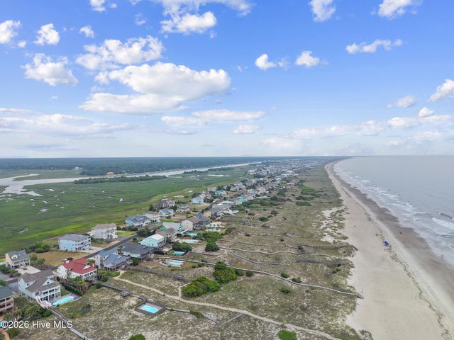 1307 Ocean Boulevard W, Supply, NC 28462