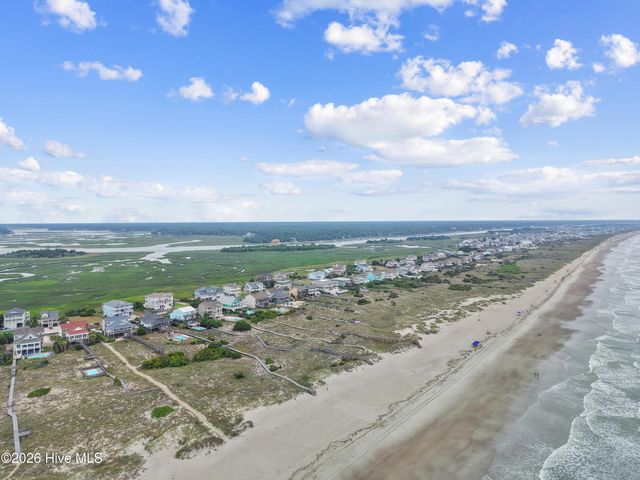 1307 Ocean Boulevard W, Supply, NC 28462