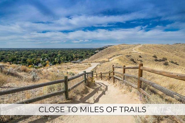 5771 Battlement Ct, Boise, ID 83703